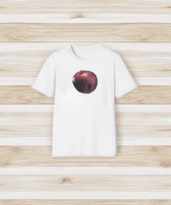 Travis Kelce Apple TShirt - Copy