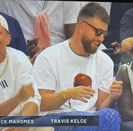 Travis Kelce’s Apple T-Shirt