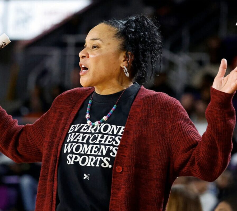 Dawn Staley Everyone Watches Women's Sports' T-Shirts