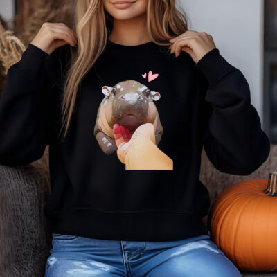 Moo Deng The Cute Baby Hippo Sweatshirt , T-shirt , Hoodie , Long Sleeve T-shirt33