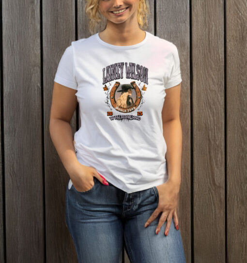 Lainey Wilson Whirlwind World Tour Horseshoe T-Shirt1